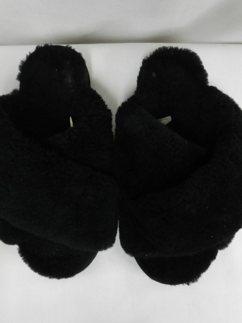 KITH Amari Sheepskin Criss Cross Slippers black slides Size Sz 37  7